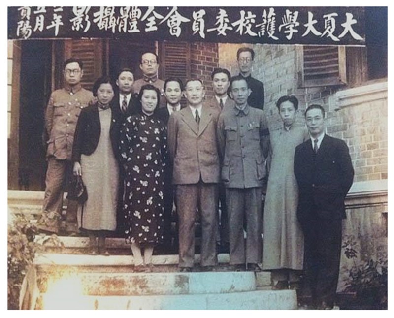 过去毁于战火被迫搬迁，如今厦门大学什么样？