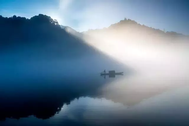 东江湖，迷雾中温柔的少女