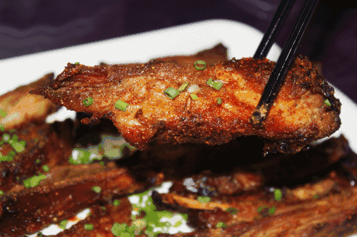 银屏巷，不足300米长，却引无数吃货痴迷的美食小巷！