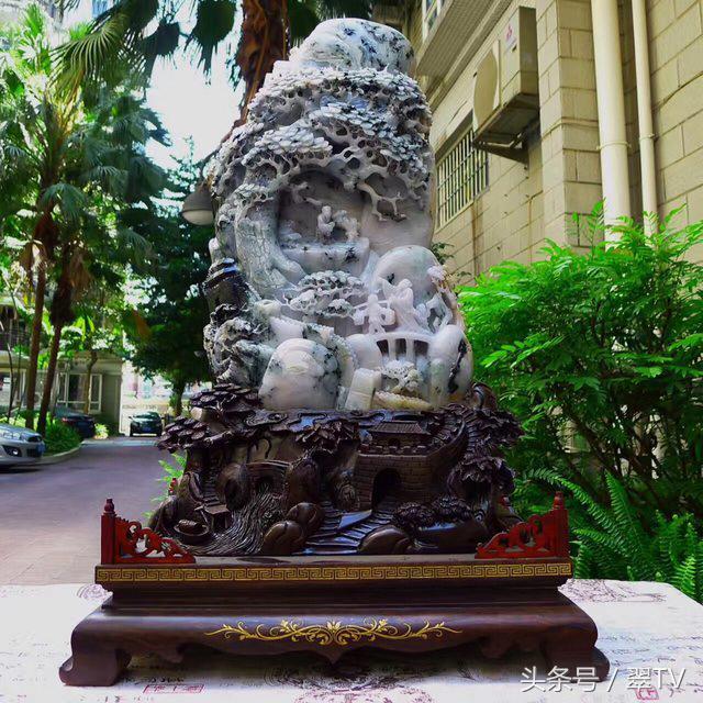 翡翠雕刻三大流派：苏扬工、揭阳工、瑞丽工，你更喜欢哪一派？