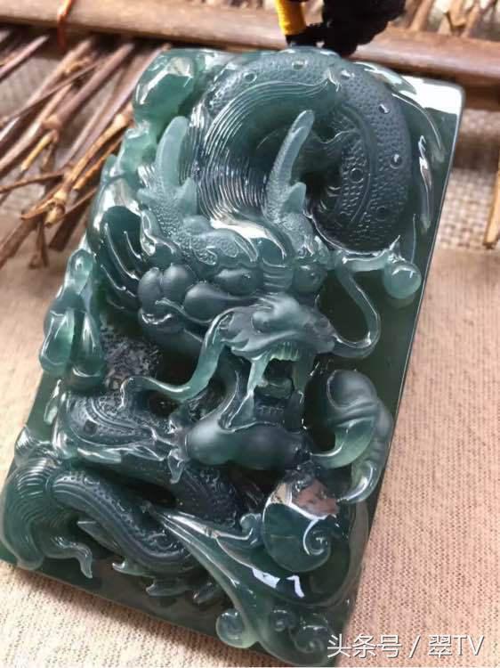 翡翠雕刻三大流派：苏扬工、揭阳工、瑞丽工，你更喜欢哪一派？