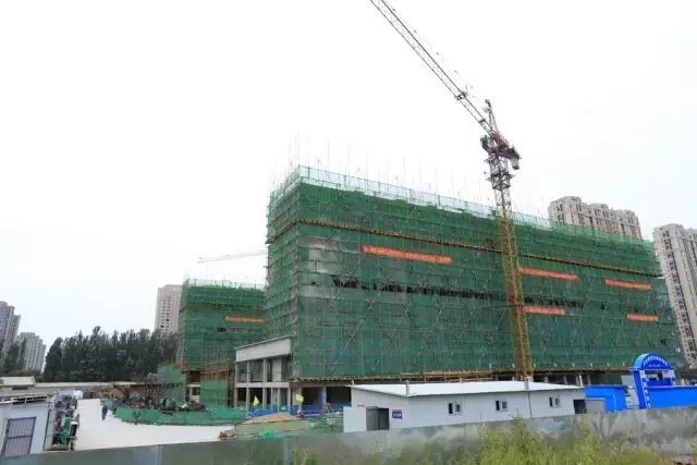 PK丨“迷你”楼盘哪家强？万科繁荣里 PK 大众浅水湾公园！