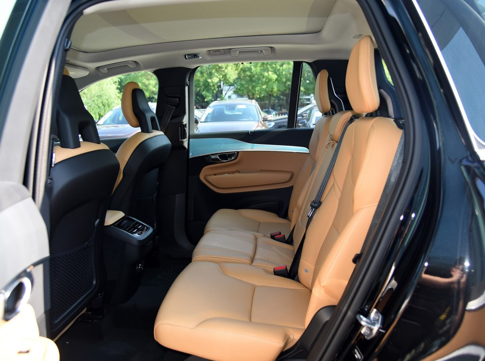 口碑大PK：都是7座SUV 奥迪Q7与沃尔沃XC90 看看车主怎么评价