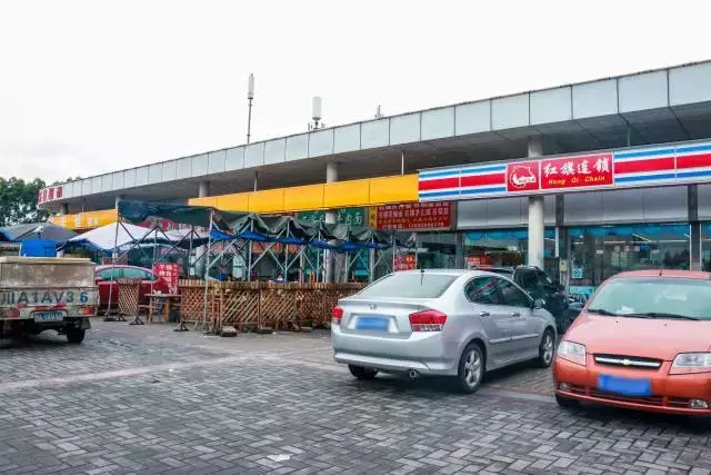 川大锦城！拥有7大食堂1条小吃街的美食帝国！