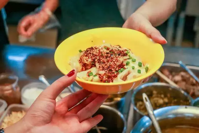 川大锦城！拥有7大食堂1条小吃街的美食帝国！