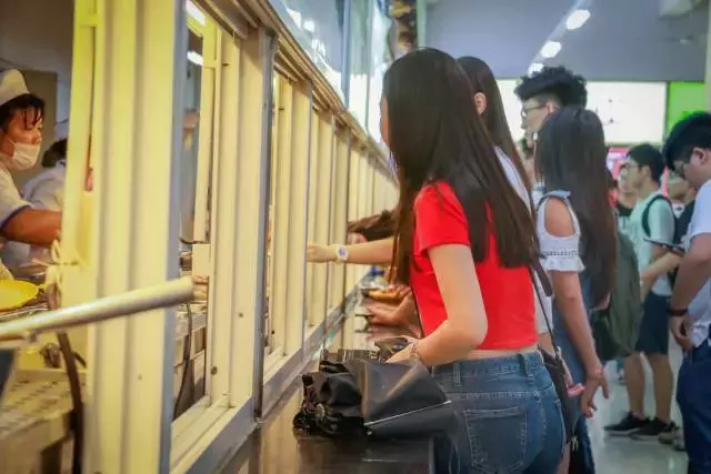 川大锦城！拥有7大食堂1条小吃街的美食帝国！