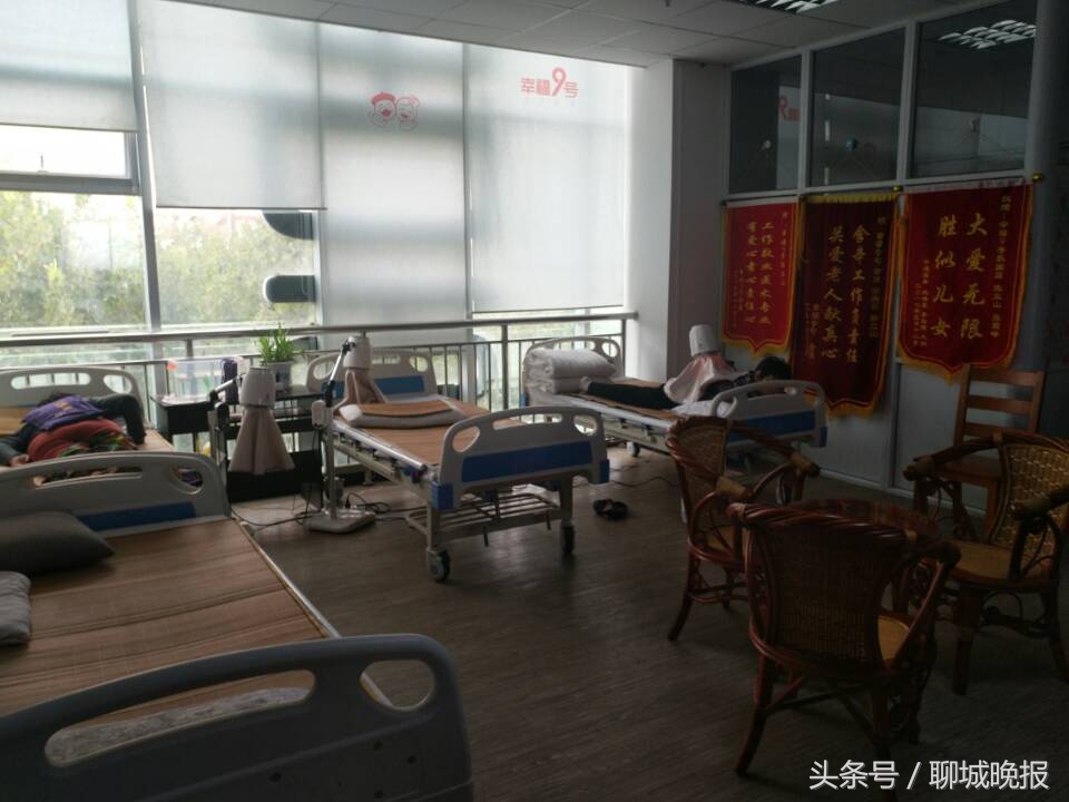 退休后生活丰富多彩，聊城两位7旬老人要重走青春路