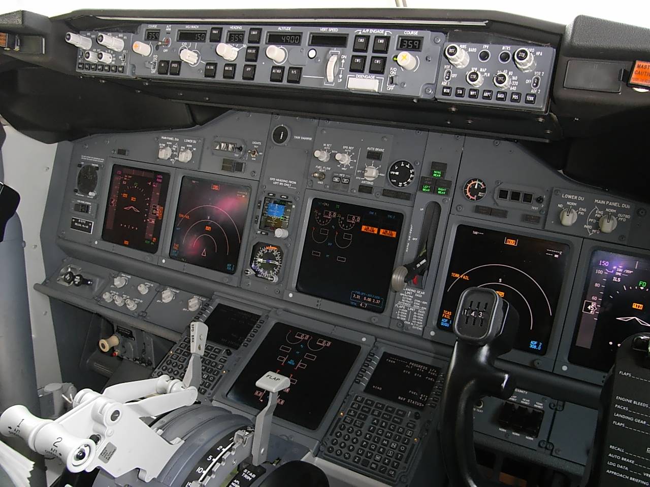 飞机驾照多少钱(想花15万考飞行执照) - 价格百科