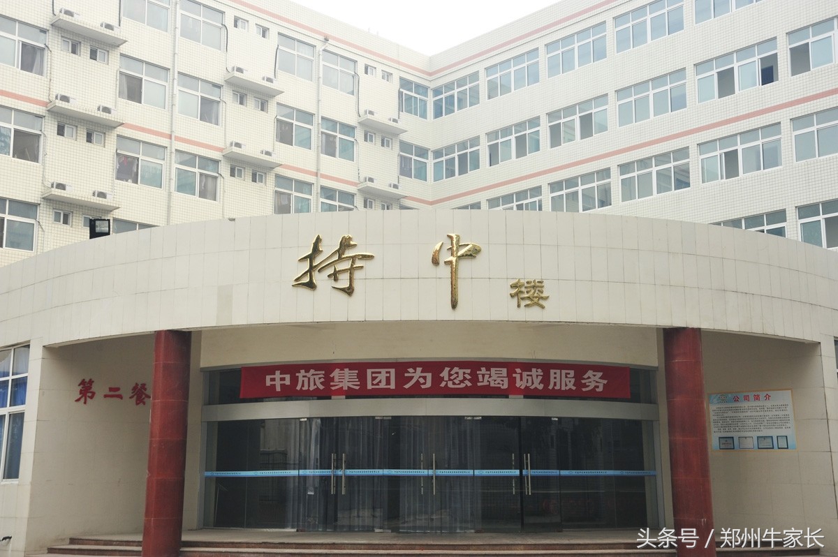 眼里不要只有大小三甲，这所高中文化+特长齐发展，性价比很高