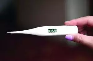 体温计应该怎么选？怎么用？各类温度计大比拼，最准的是这种