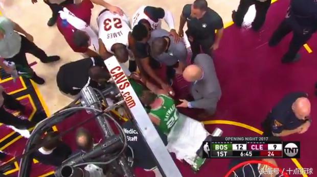 nba为什么总有断腿(海沃德断腿有多恐怖？美国篮坛仅发生过三次，被称为最高级别疼痛)