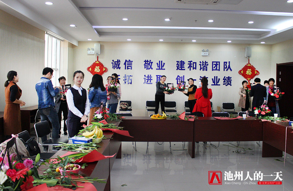 她学花艺12个小时就敢开店，现在却是高级花艺师、二级花艺教师