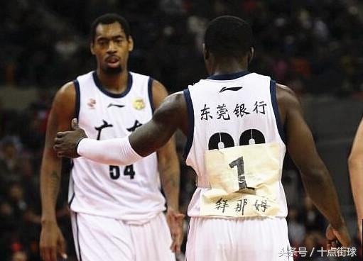 cba的材料从哪里来的(王治郅告诉你NBA到底有多专业：全球就NBA用这样的材质制作篮球！)