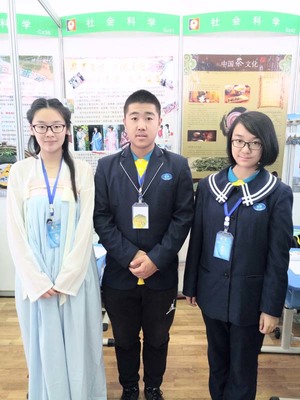 全国各地校服“美丑”大比拼 校服界“颜王”来啦！