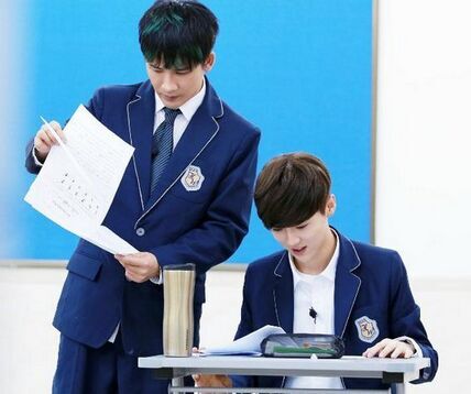 全国各地校服“美丑”大比拼 校服界“颜王”来啦！