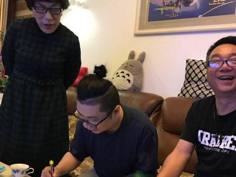 高彩萍乔老爷中年“两大悲剧”：一边是万念俱灰，一边是踌躇满志