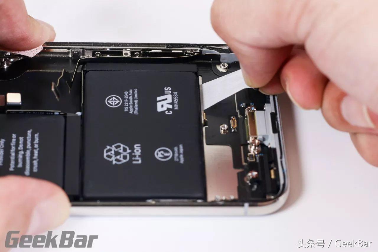 两块电池两块主板，拆开告诉你iPhone X为何凭啥卖到一万块！