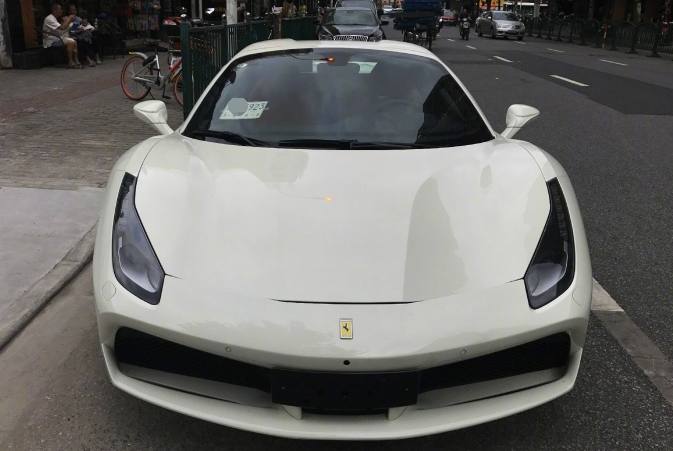 白马王子座驾，法拉利488 Spider，速度与颜值并存！
