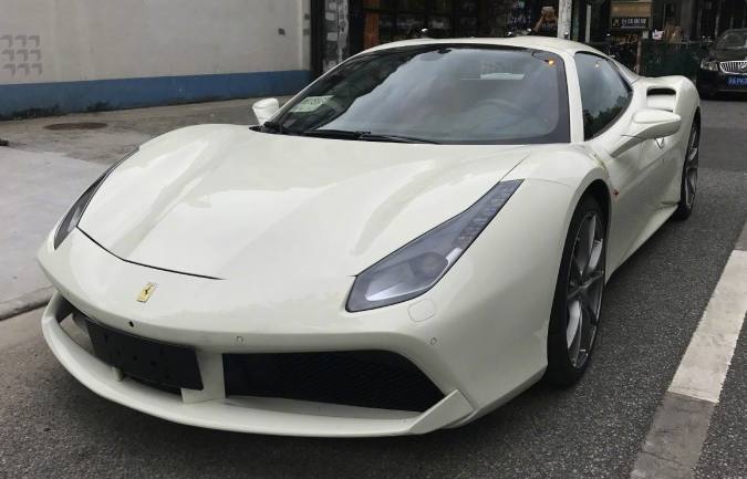 白马王子座驾，法拉利488 Spider，速度与颜值并存！