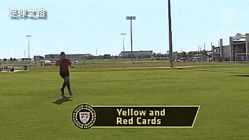 足球裁判规则及手势(足球场上常见的裁判手势和信号)
