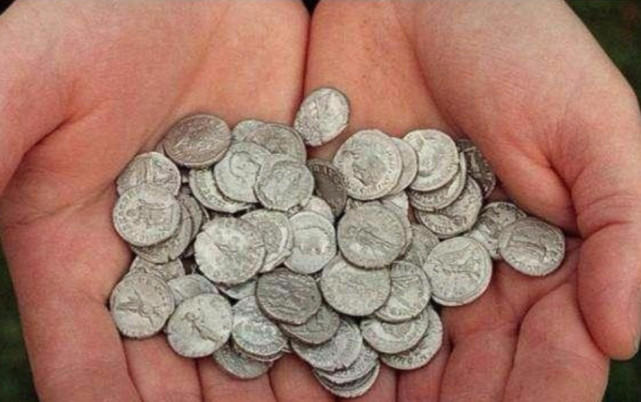 英国掀起挖宝热，一枚硬币值875万