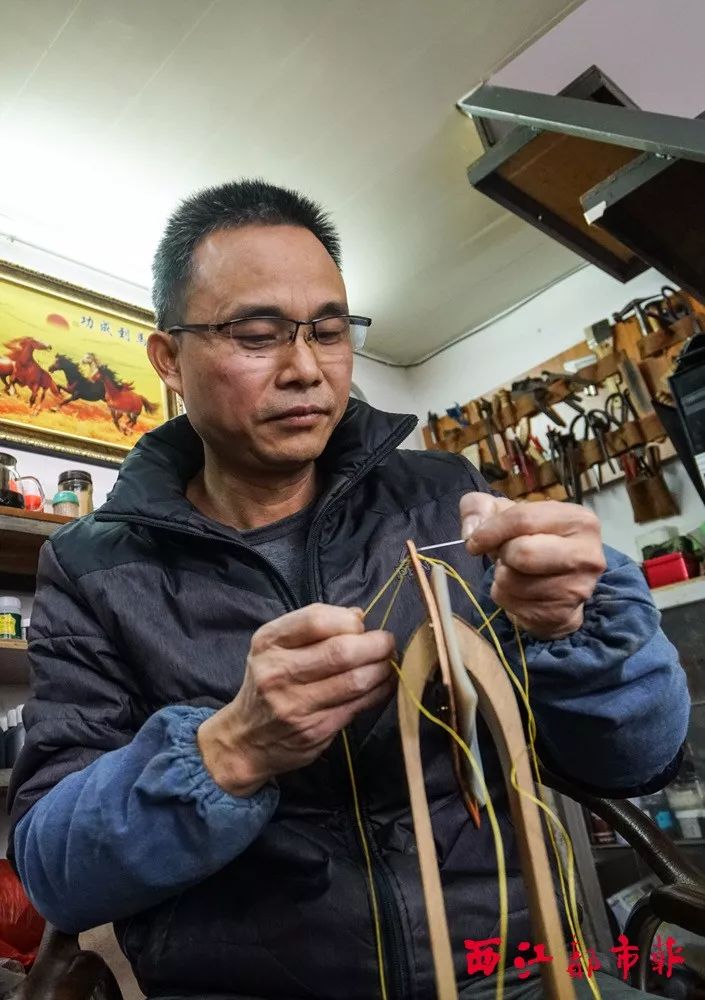 岑溪英超皮具怎么样(梧州小小的乡间皮具商人，有着大大的皮雕艺术梦)