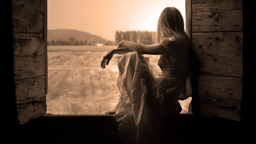 喜欢用哭来解决一切,或者稍有不顺心不如意的事情也会让他们默默流泪