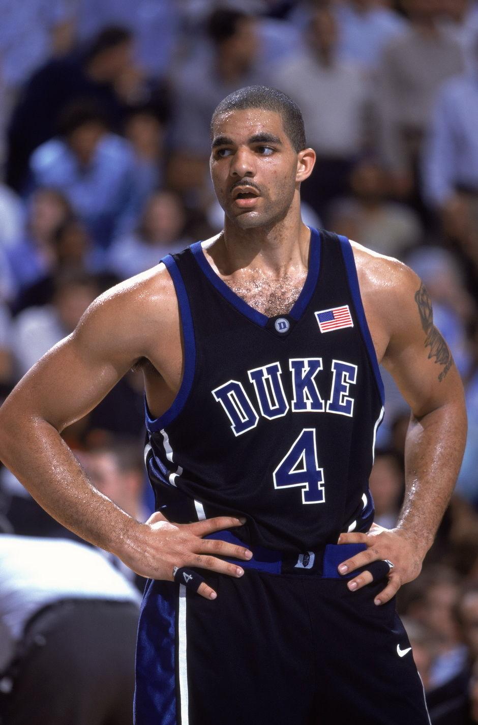 布泽尔打完cba去了哪里(前广东宏远队功臣布泽尔宣布正式退役,球迷们