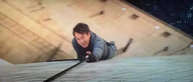 《机器之血》：成龙再次搏命演出，全程燃爆，5分钟一场搏斗