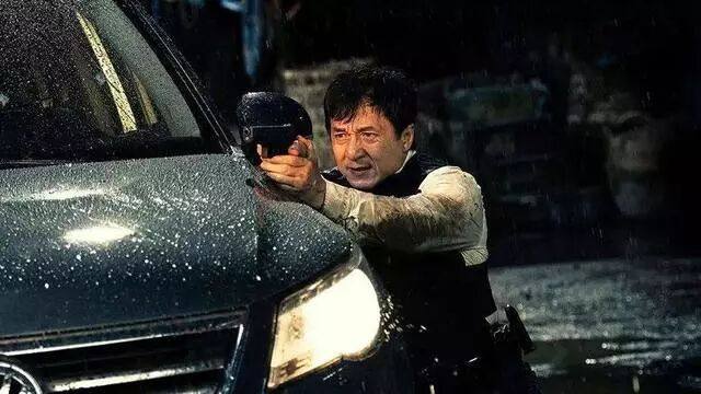 《机器之血》：成龙再次搏命演出，全程燃爆，5分钟一场搏斗