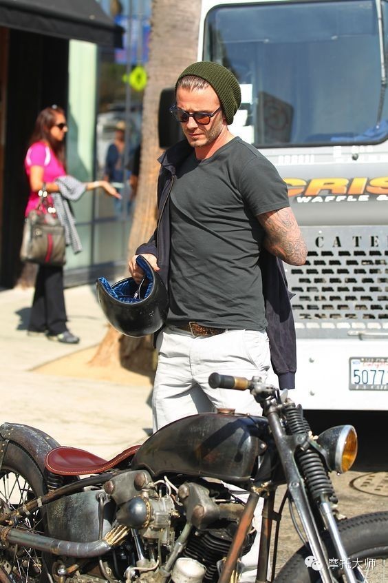 贝克汉姆:一个集机车,帅气,纹身,足球,奶爸,辣妹于一身的男(贝克汉姆 