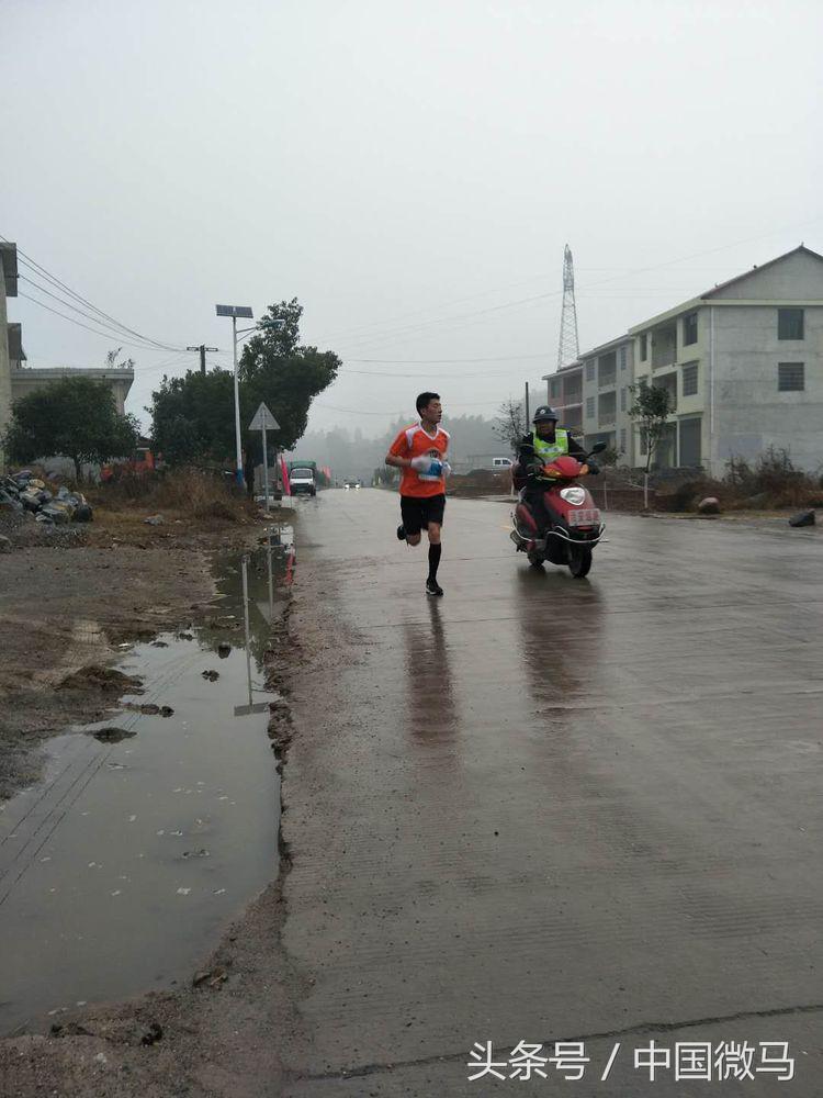 新化微马琅塘分队二周年庆典暨第三届半程马拉松运动会圆满成功！