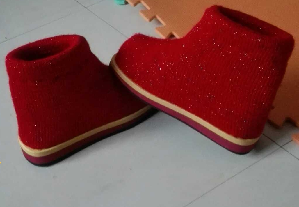 漂亮保暖的手工毛线靴自己造，送爸爸妈妈最暖心的礼物