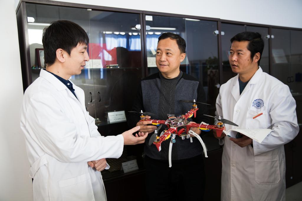 做朝阳下辛勤的耕耘者——记大连理工大学老师王开宇