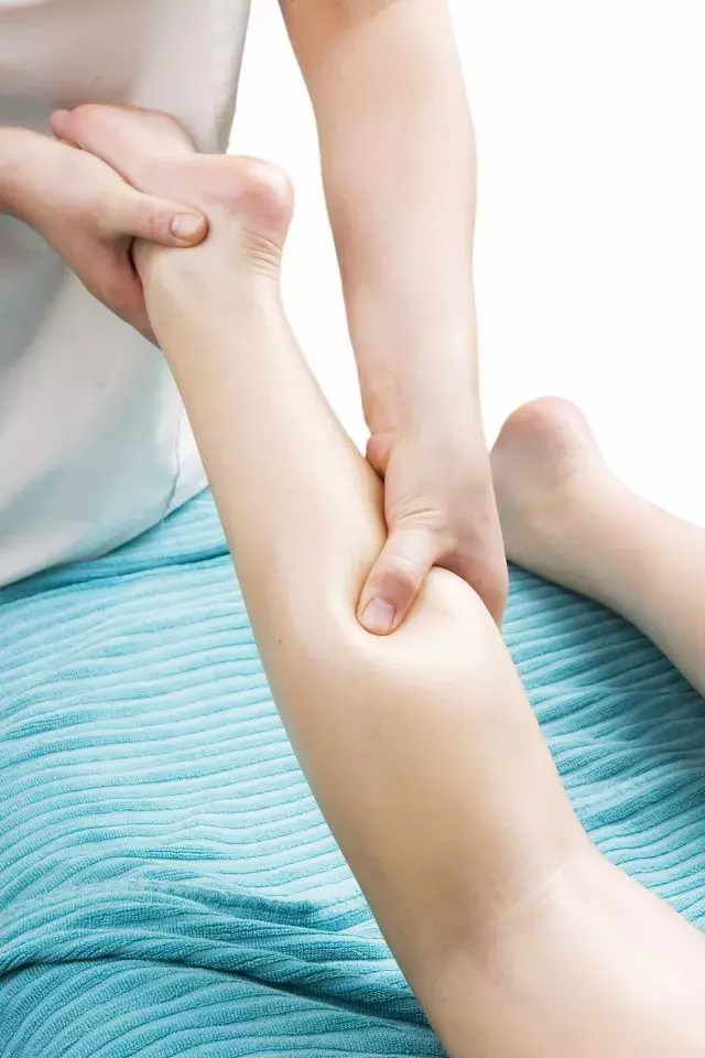 小腿抽筋后持续疼痛？别担心，你不是一个人，这样做快速缓解恢复！