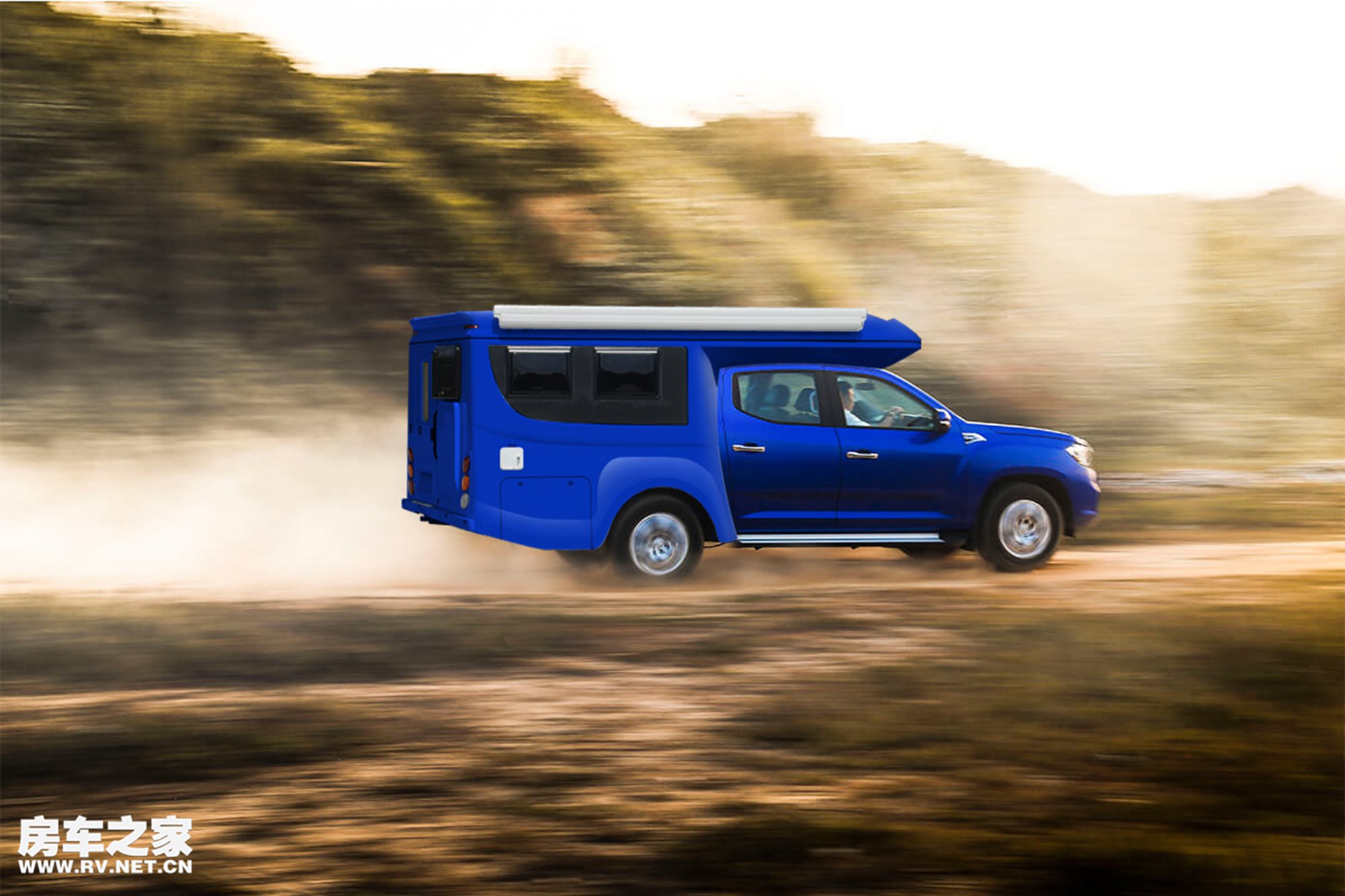 国内首款大通t60皮卡升降顶房车上市 可以停在地下车库
