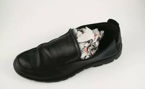 愁死人新鞋挤脚不能穿！让鞋子变大的妙招在这里