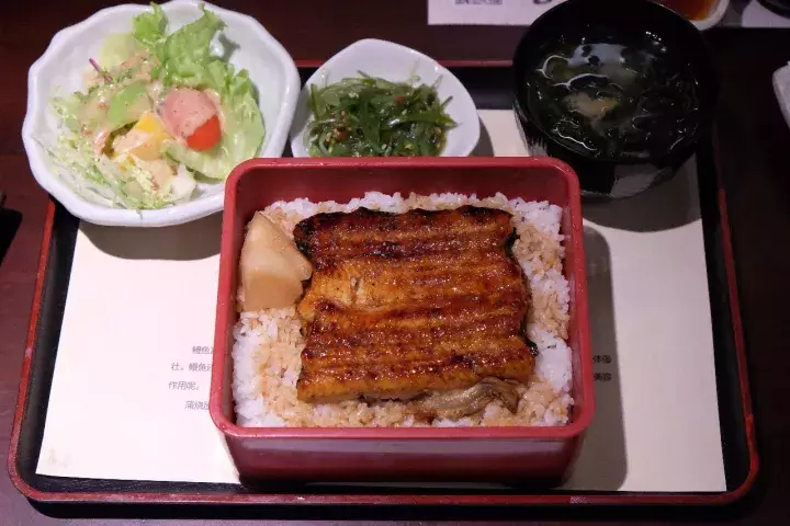 这些藏在大街小巷中的居酒屋温暖了冬日的福州