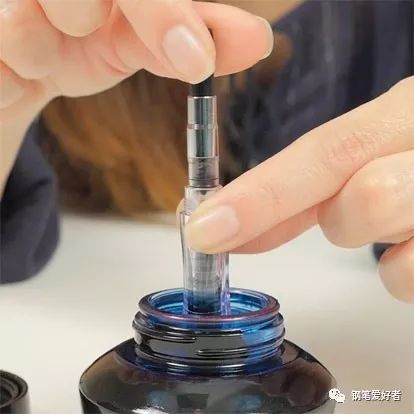 钢笔墨囊怎么使用几种常见的钢笔上墨系统介绍说明