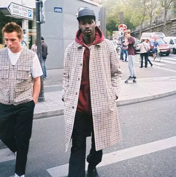 买不起Burberry,你还有这些「风衣」牌子可以选