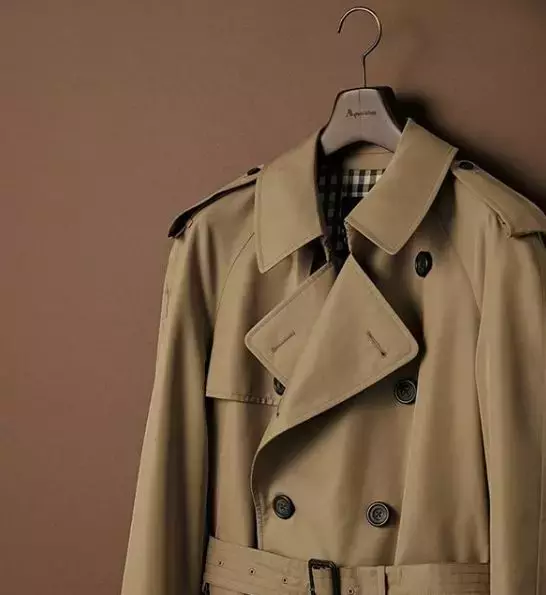 买不起Burberry,你还有这些「风衣」牌子可以选