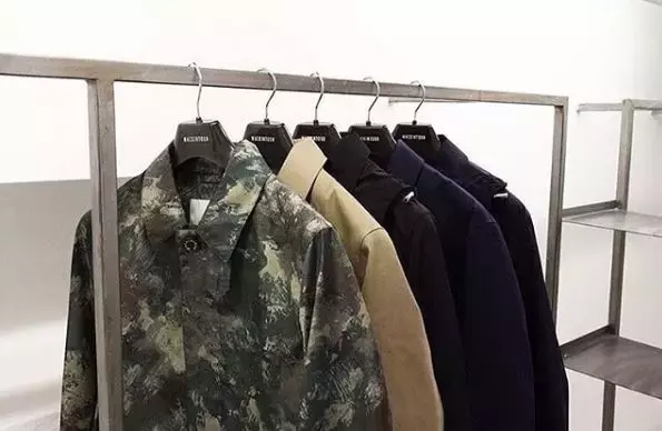 买不起Burberry,你还有这些「风衣」牌子可以选