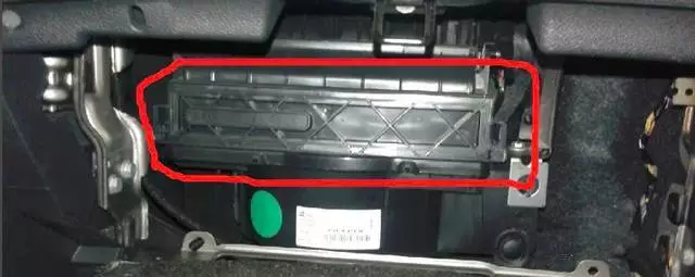 各车型空调滤清器拆装位置