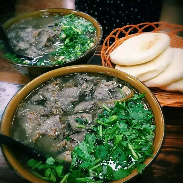 请不要搞笑！牛肉汤怎么可以没有牛肉呢？