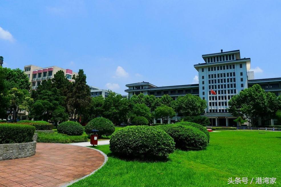 东西南北中！细数那些校区遍全城的巨无霸大学