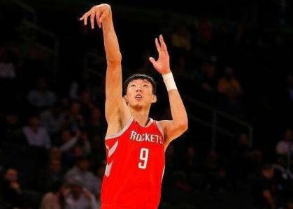 周琦为什么沉迷nba(周琦发展联盟屡屡都是狂暴数据，却为何一回NBA就沉迷)