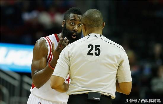 为什么nba犯规不改判(为何NBA球员冒死都要和裁判争论关键判罚 这三点原因你需要知道！)