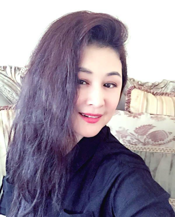 谢大脚坦言想拍时尚戏今时尚照流出撞脸范冰冰美过范冰冰想看谢大脚