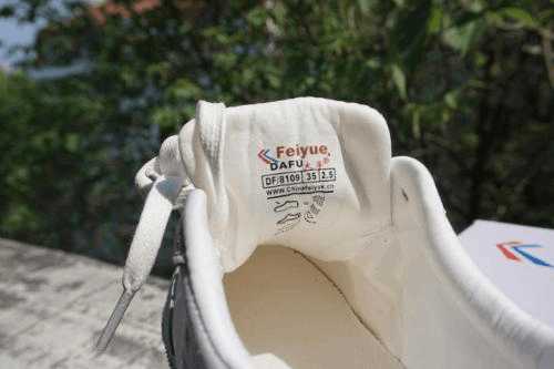 为什么鞋舌老是歪向一边? 实用3招, 教你固定鞋舌