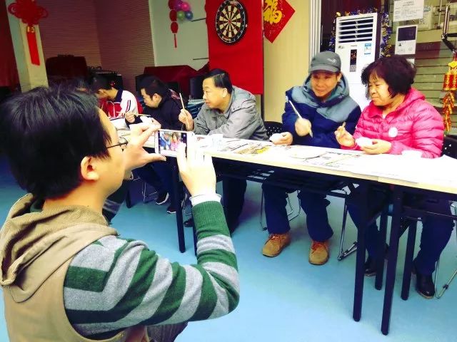 繪福娃、做湯圓、疊燈籠、猜燈謎……西城區(qū)殘疾人朋友喜迎元宵節(jié)